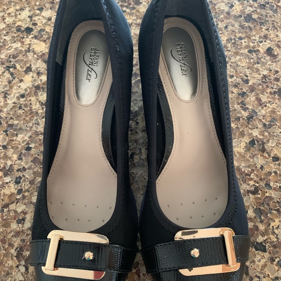 🎉NEW🎉Alfani Black Step N Flex Wedges - Picture 3 of 5